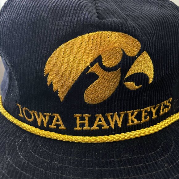 Vintage 80s Leisure Time Iowa Hawkeyes Black Corduroy Trucker Adjustable Hat Cap - Picture 2 of 5